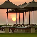 Villa Atas Ombak