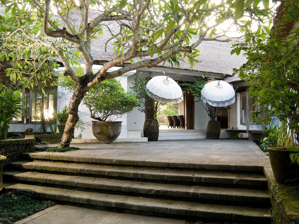 Atas Ombak * Seminyak (Bali)