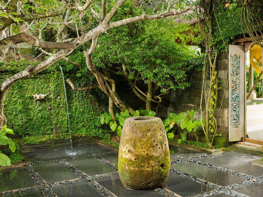 Atas Ombak Seminyak (Bali)